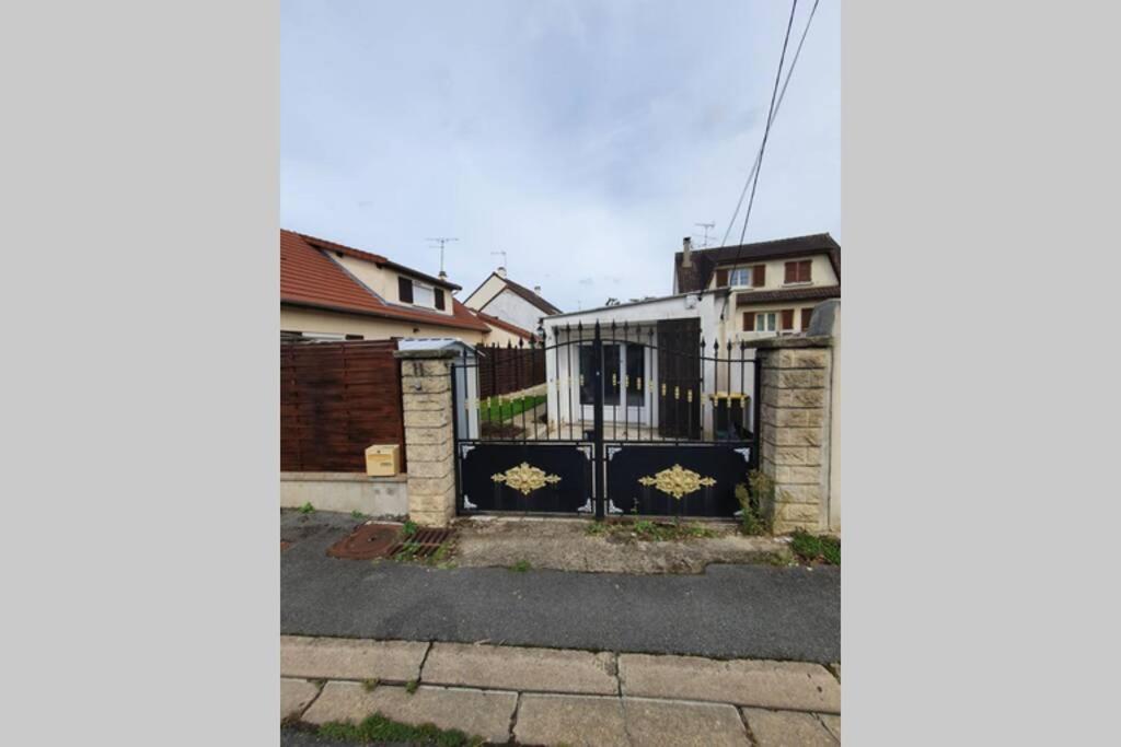 Maison Roisseenne Entre Paris Et Disneyland Roissy-en-Brie Eksteriør bilde